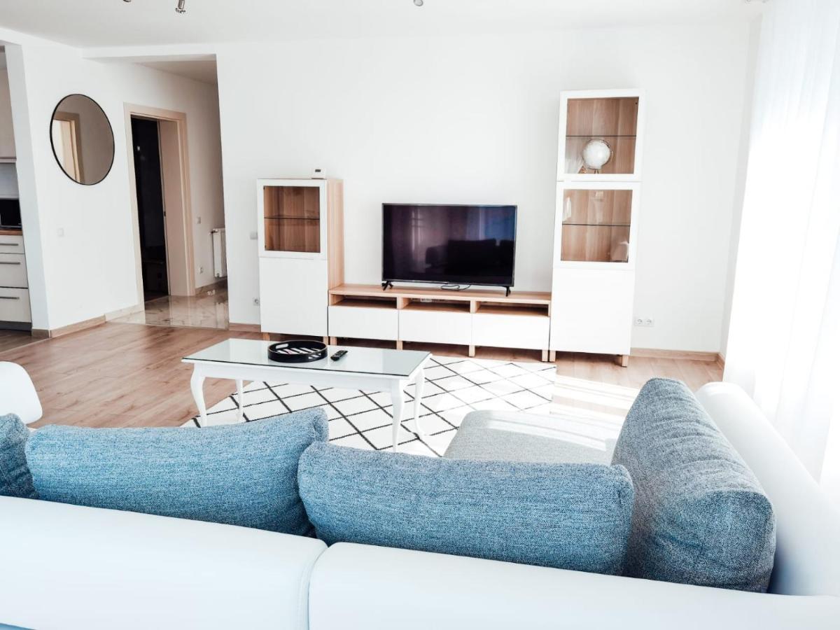 Silver Eden Apartments 克卢日-纳波卡 外观 照片